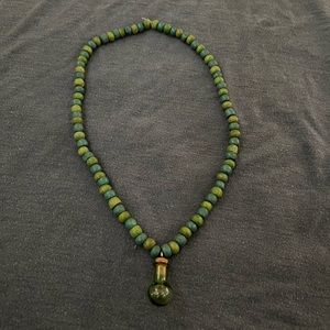 Green jar necklace with wooden beads